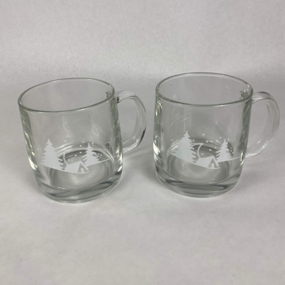 2 Clear Glass Winter Scene Mugs - Picture 3 of 8